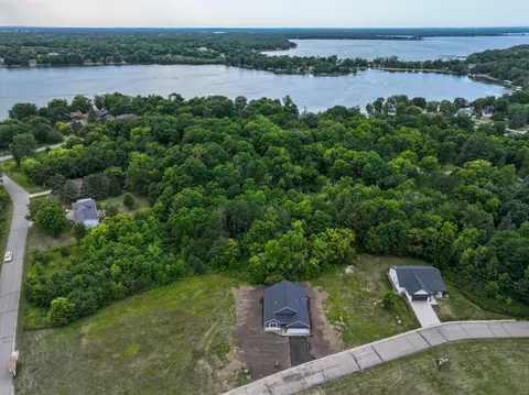 1726 Donway Pl NE, Alexandria, MN 56308