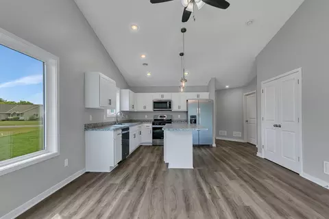 Entry Way - 24289 Forest View Cir, Saint Augusta, MN 56301 photo 1 of 2