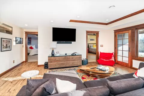 Living - 580 Marshall St, Duluth, MN 55803 photo 7 of 7