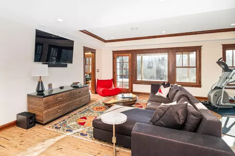 Living - 580 Marshall St, Duluth, MN 55803 photo 6 of 7