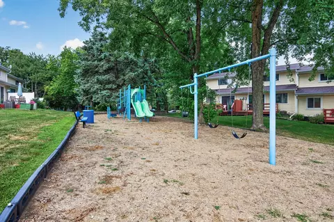 Exterior - 3215 Valley Ridge Dr #56, Eagan, MN 55121 photo 6 of 8