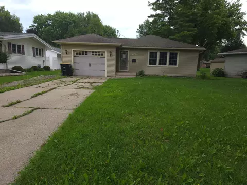 1109 S Moore St, Blue Earth, MN 56013