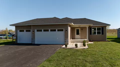 6667 Cedar Hills Dr, Cannon Falls, MN 55009