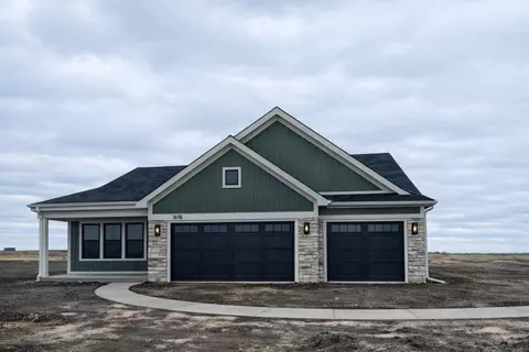 8805 63rd St S, Cottage Grove, MN 55016