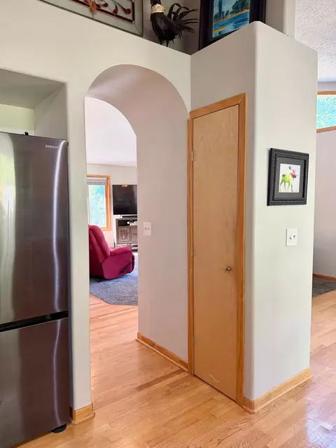 Entry Way - 707 5th St S, Walker, MN 56484 photo 5 of 10