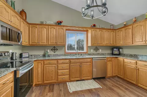 Kitchen - 1785 Cypress Rd, Saint Cloud, MN 56303 photo 3 of 5
