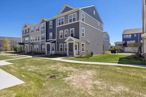 5863 156th St W, Apple Valley, MN 55124