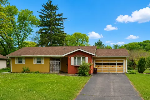 2147 Aztec Ln, Mendota Heights, MN 55120