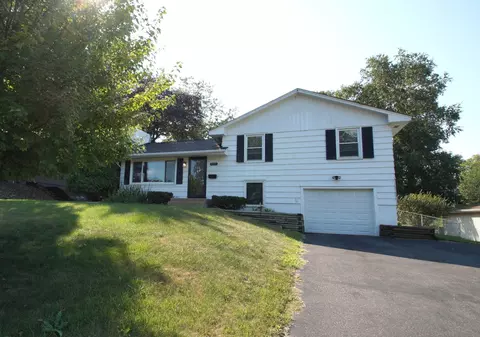 3701 Flag Ave N, New Hope, MN 55427