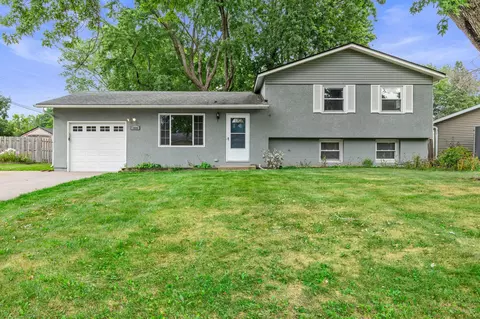 3684 Prairie Rd, White Bear Lake, MN 55110