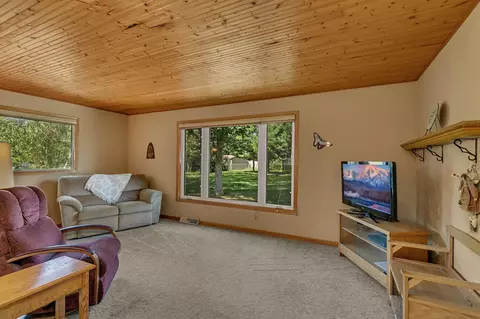 Living - 21 Traverse Rd, Saint Cloud, MN 56301 photo 5 of 5