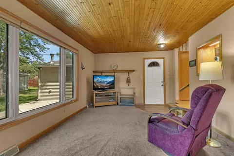 Living - 21 Traverse Rd, Saint Cloud, MN 56301 photo 4 of 5