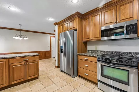 Kitchen - 6385 134th St E, Northfield, MN 55057 photo 3 of 7