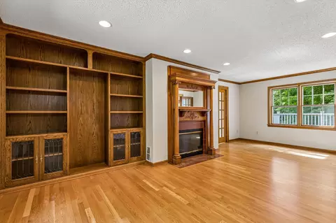 Living - 6385 134th St E, Northfield, MN 55057 photo 1 of 6