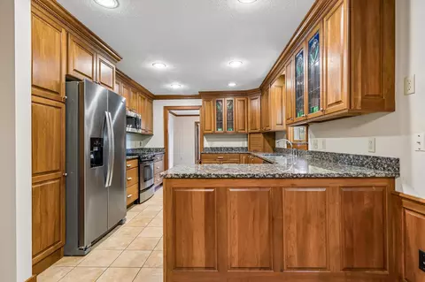 Kitchen - 6385 134th St E, Northfield, MN 55057 photo 6 of 7