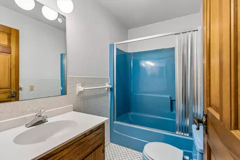 Bath - 6385 134th St E, Northfield, MN 55057 photo 3 of 3