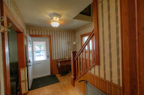 Entry Way - 519 Buchanan St, Red Wing, MN 55066 photo 3 of 4