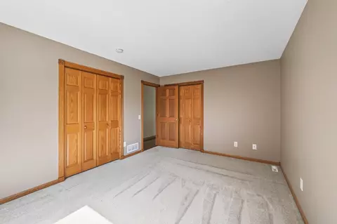 Bedroom - 1945 Beaver Dam Ct, Eagan, MN 55122 photo 3 of 7