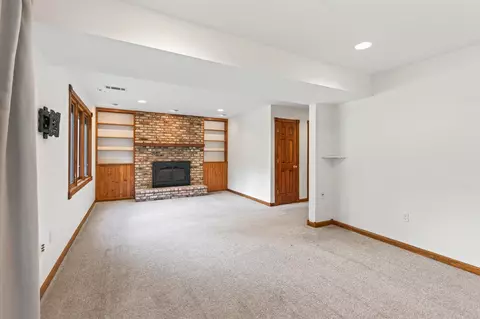 Living - 1945 Beaver Dam Ct, Eagan, MN 55122 photo 8 of 9