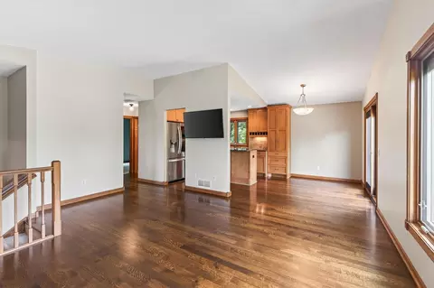Living - 1945 Beaver Dam Ct, Eagan, MN 55122 photo 3 of 9
