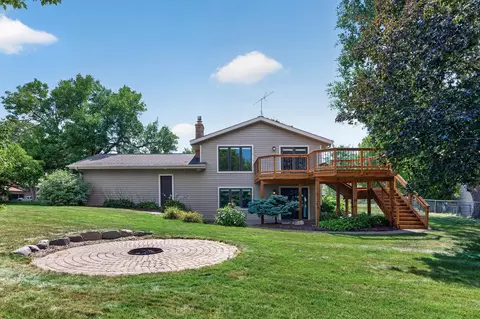 Exterior - 1945 Beaver Dam Ct, Eagan, MN 55122 photo 4 of 9
