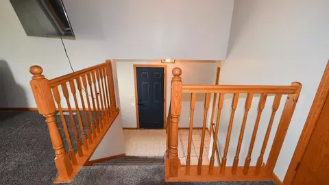 Entry Way - 101 6th Ave NE, Elgin, MN 55932 photo 2 of 2