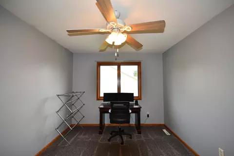 Bedroom - 101 6th Ave NE, Elgin, MN 55932 photo 3 of 8