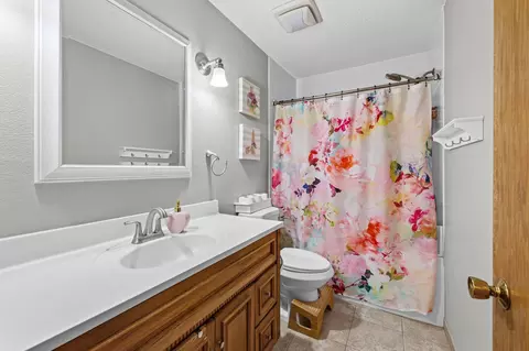Bath - 3253 Evergreen Dr, Eagan, MN 55121 photo 1 of 2