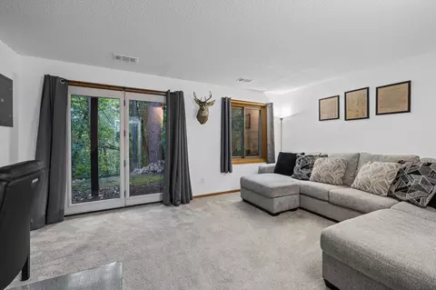Living - 3253 Evergreen Dr, Eagan, MN 55121 photo 5 of 6