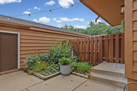 Exterior - 3253 Evergreen Dr, Eagan, MN 55121 photo 5 of 5