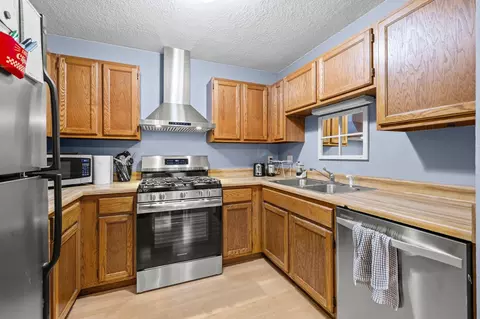 Kitchen - 3253 Evergreen Dr, Eagan, MN 55121 photo 1 of 2