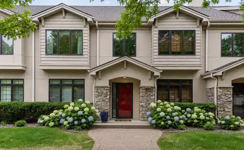 421 Willoughby Way W, Minnetonka, MN 55305