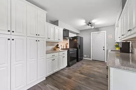 8305 69th St S, Cottage Grove, MN 55016