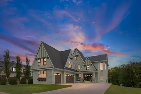 1070 Old Long Lake Rd, Wayzata, MN 55391