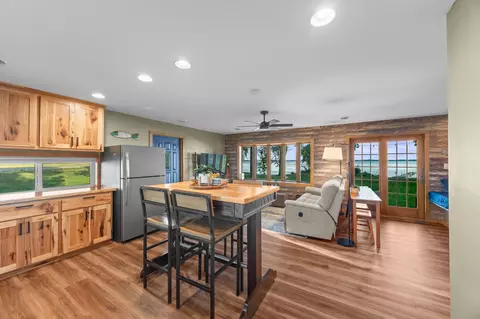 Kitchen - 11341 County 10, Osakis, MN 56360 photo 4 of 4