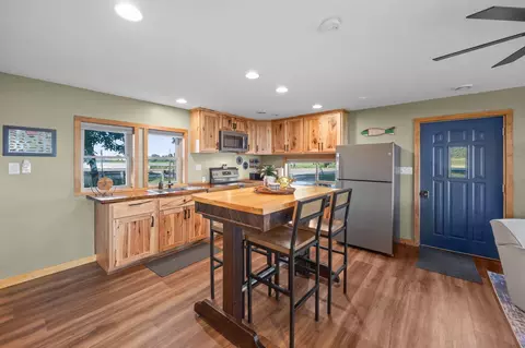 Kitchen - 11341 County 10, Osakis, MN 56360 photo 1 of 4