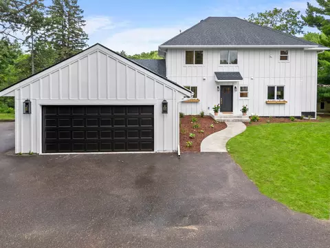 6667 Moorland Dr, Eden Prairie, MN 55346