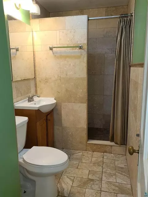 Bath - 1931 E Superior St, Duluth, MN 55812 photo 2 of 3