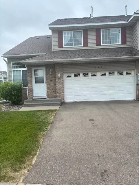 6193 Courtly Rd #E, Woodbury, MN 55125