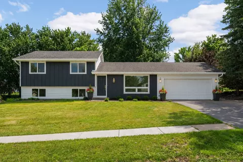 8090 159th St W, Apple Valley, MN 55124