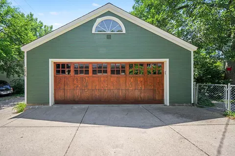 2425 Bryant Ave S, Minneapolis, MN 55405 photo 4