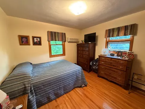 Bedroom - 424 S Haven St, Appleton, MN 56208 photo 2 of 3