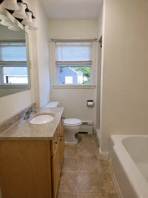 Bath - 606 S 8th St, Brainerd, MN 56401 photo 1 of 3