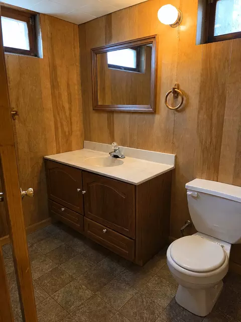Bath - 606 S 8th St, Brainerd, MN 56401 photo 3 of 3