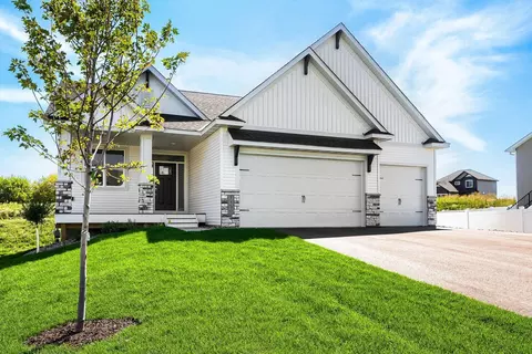 1130 136th St E, Rosemount, MN 55068