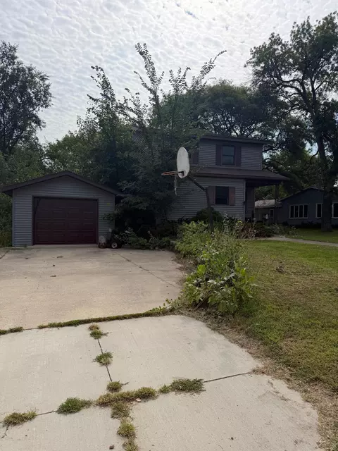 Exterior - 525 1st St, Dawson, MN 56232 photo 1 of 5