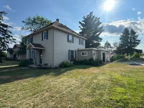 421 Geary Ave NE, Bagley, MN 56621