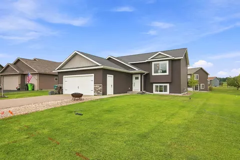 270 Prairie Rd, New Richmond, WI 54017