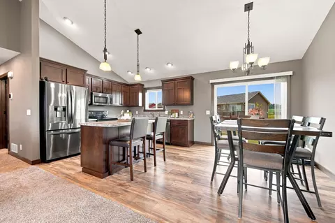 270 Prairie Rd, New Richmond, WI 54017