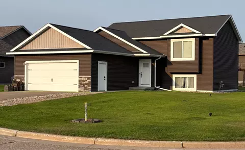 270 Prairie Rd, New Richmond, WI 54017